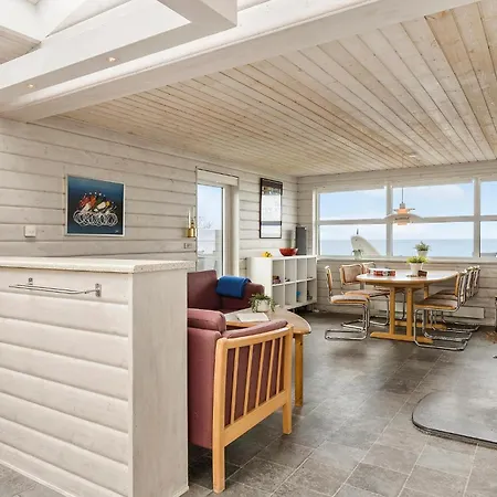 2 Bedroom Front In בית נופש *