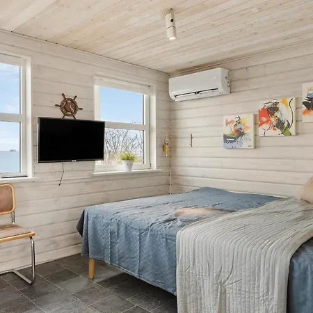 בית נופש 2 Bedroom Front In